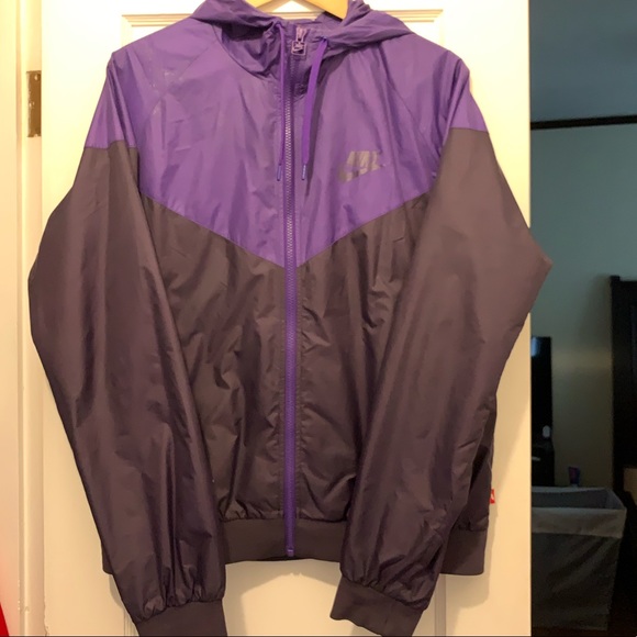 Nike Jackets & Blazers - Nike women’s two-tone color block windbreaker!